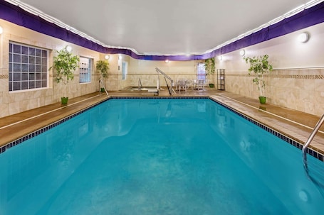 Indoor pool. La Quinta Inn & Suites by Wyndham Dickinson