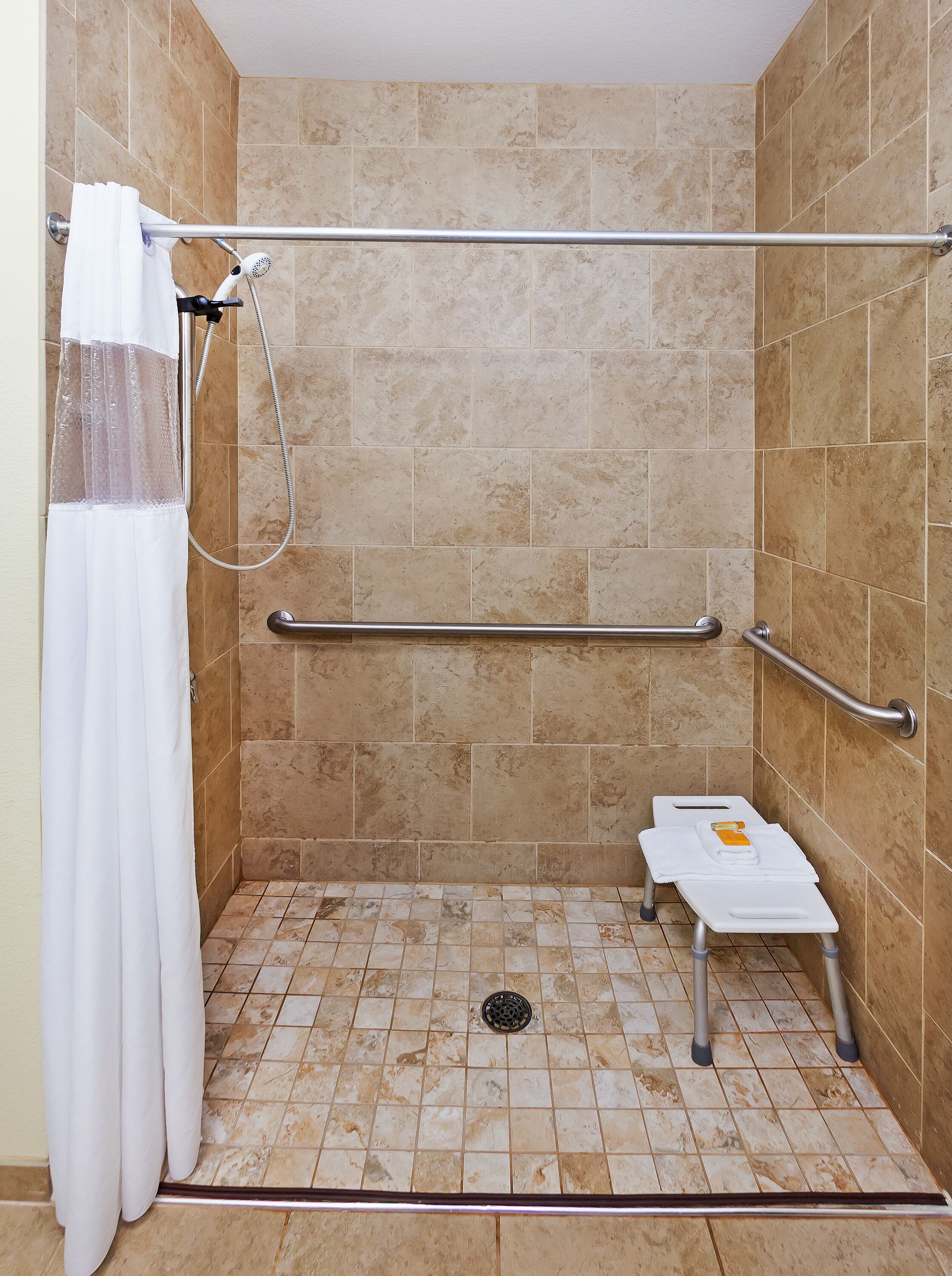 room, 1 king bed, accessible, non smoking (mobility accessible) | bathroom | free toiletries, hair dryer, towels