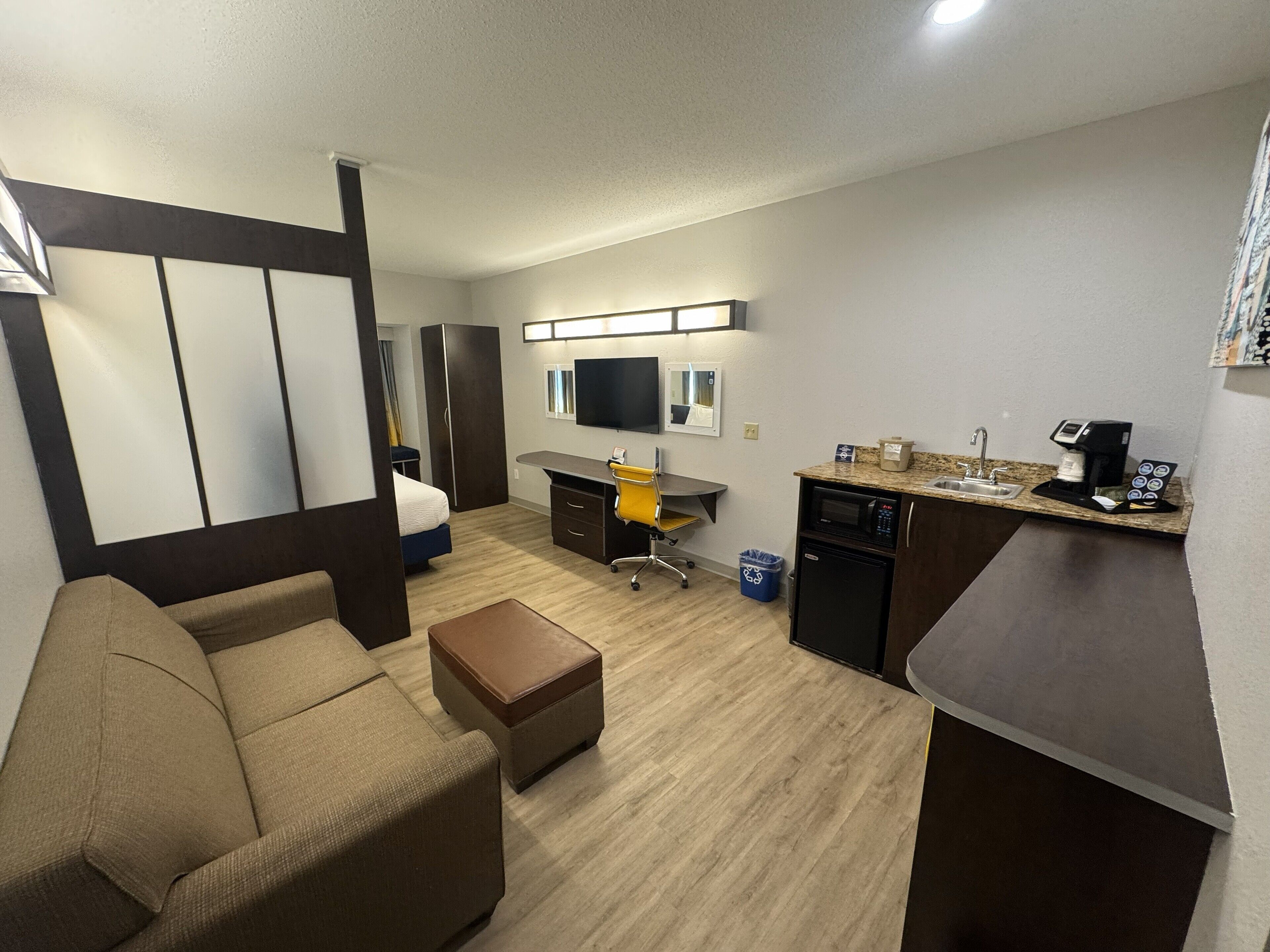 In-room safe, desk, soundproofing, iron/ironing board