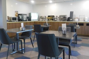 Desayuno continental incluido todos los días 