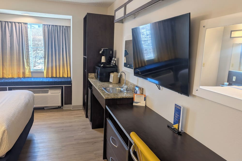 Microtel Inn & Suites by Wyndham Wheeling at Highlands