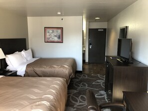 Desk, laptop workspace, iron/ironing board, WiFi - Quality Inn Spanish Fork North (Spanish Fork)