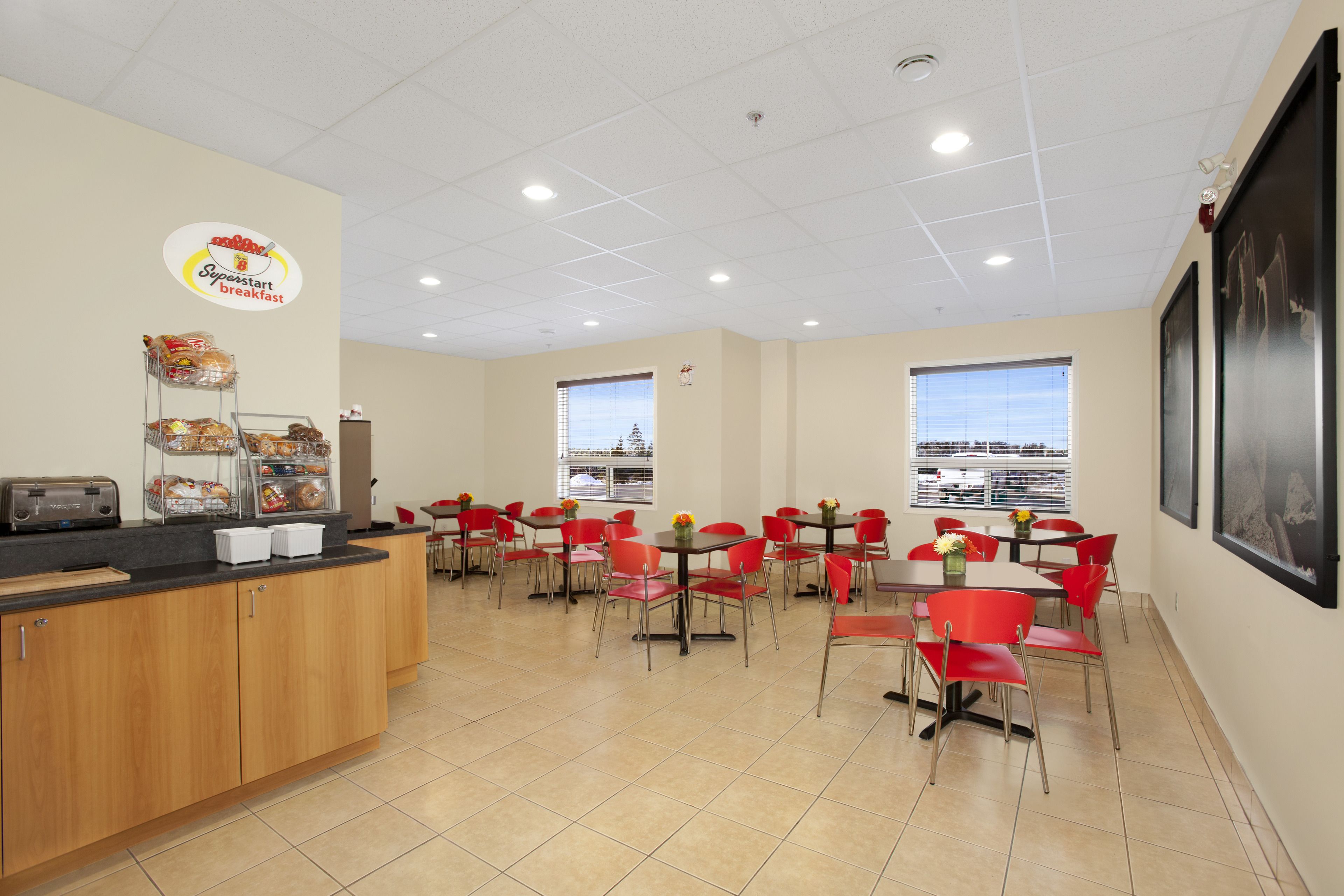 free daily continental breakfast