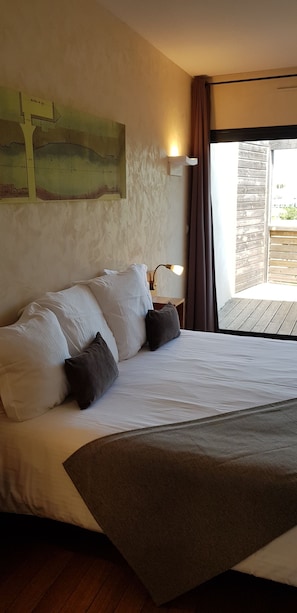 Comfort Suite, Jetted Tub