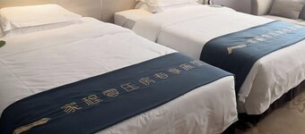 Changtian Nanchang Yuanzhongyuan Grand Hotel (Metro Liangwan Station)