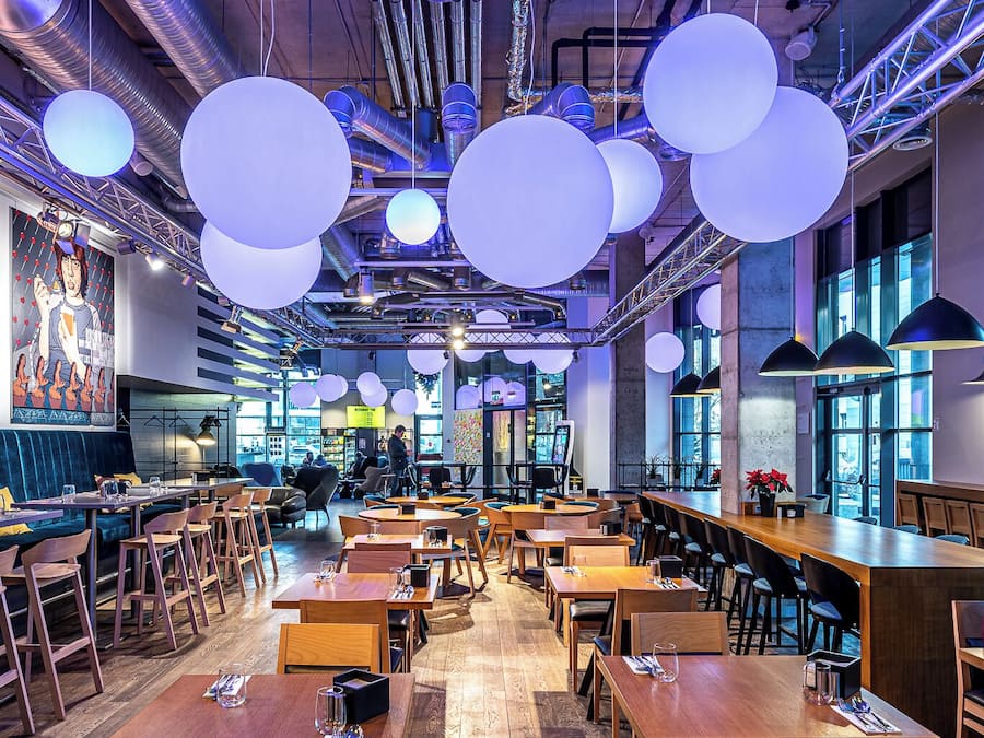 Breakfast, lunch, dinner served; international cuisine