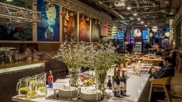 Breakfast, lunch, dinner served; international cuisine