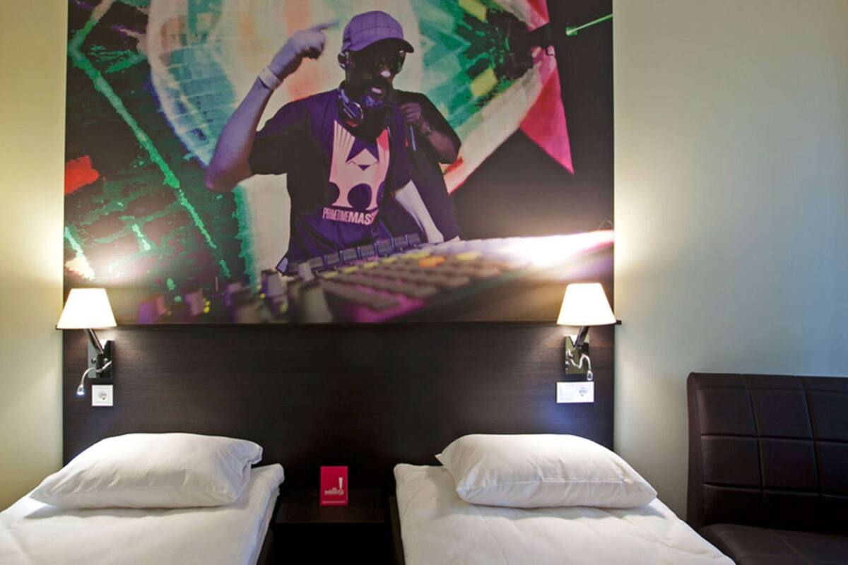 Standard Twin Room | Desk, soundproofing, iron/ironing board (on request)