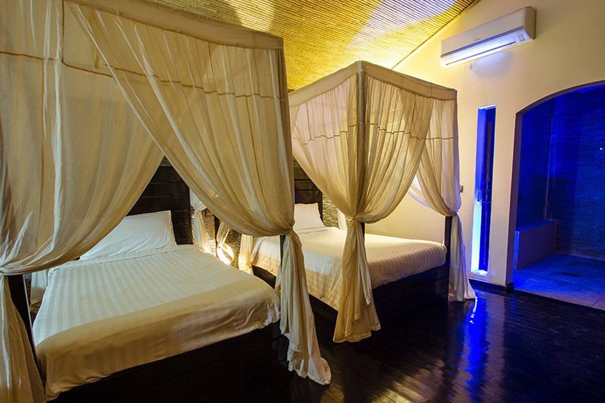 twin room | minibar, in-room safe, laptop workspace, iron/ironing board