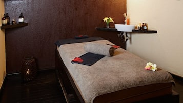 Salas para tratamentos a dois, sauna seca, banho turco/hammam