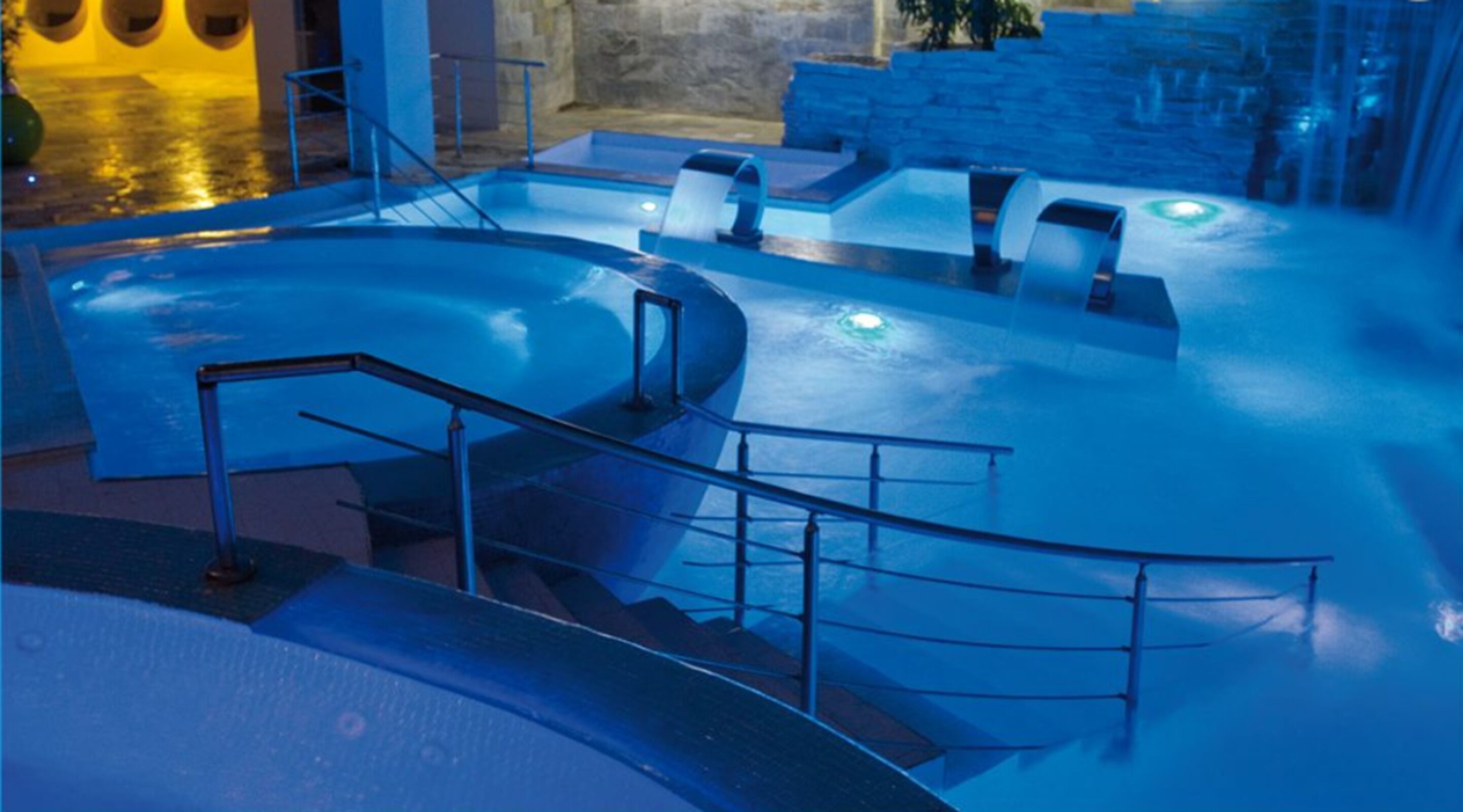 indoor pool, 4 outdoor pools, pool umbrellas, pool loungers