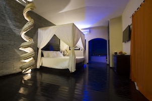 Minibar y caja de seguridad en la habitación 