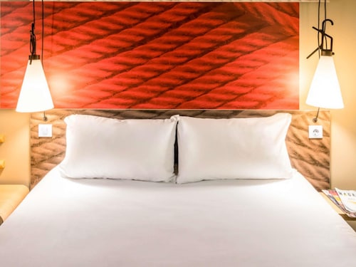 Ibis Santos Gonzaga Praia