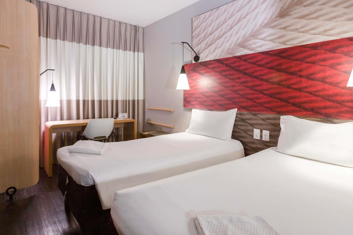 Minibar, blackout curtains, free WiFi, bed sheets