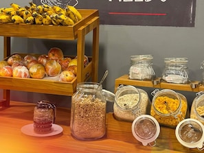 Daily buffet breakfast (BRL 49.00 per person)
