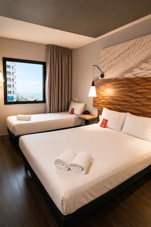 Minibar, blackout curtains, free WiFi, bed sheets - Ibis Santos Gonzaga Praia (Santos)