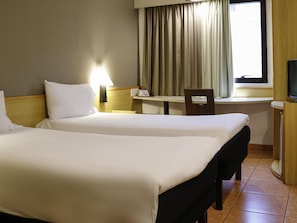 Minibar, blackout drapes, free WiFi, bed sheets