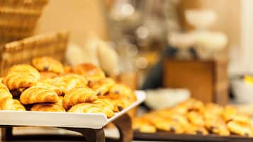Colazione all'inglese, servita tutte le mattine (16.95 GBP a persona)