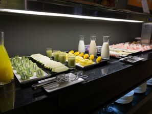 Daily to-go breakfast for a fee - Hotel Carrís Cardenal Quevedo (Ourense)