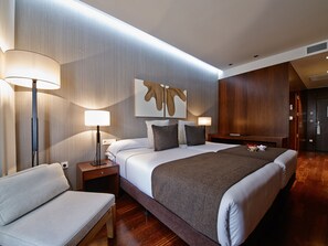 Minibar, in-room safe, desk, blackout drapes