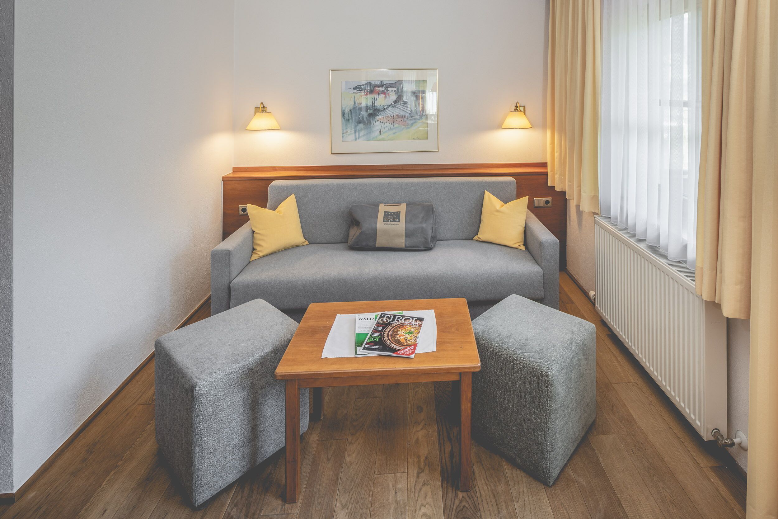 junior suite (sonnenblumensuite) | premium bedding, in-room safe, desk, laptop workspace