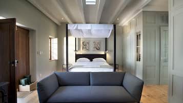 Suite (Farmhouse) | 1 bedroom, hypo-allergenic bedding, minibar, in-room safe
