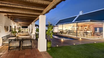 Villa familiare | Biancheria da letto ipoallergenica, minibar, una cassaforte in camera