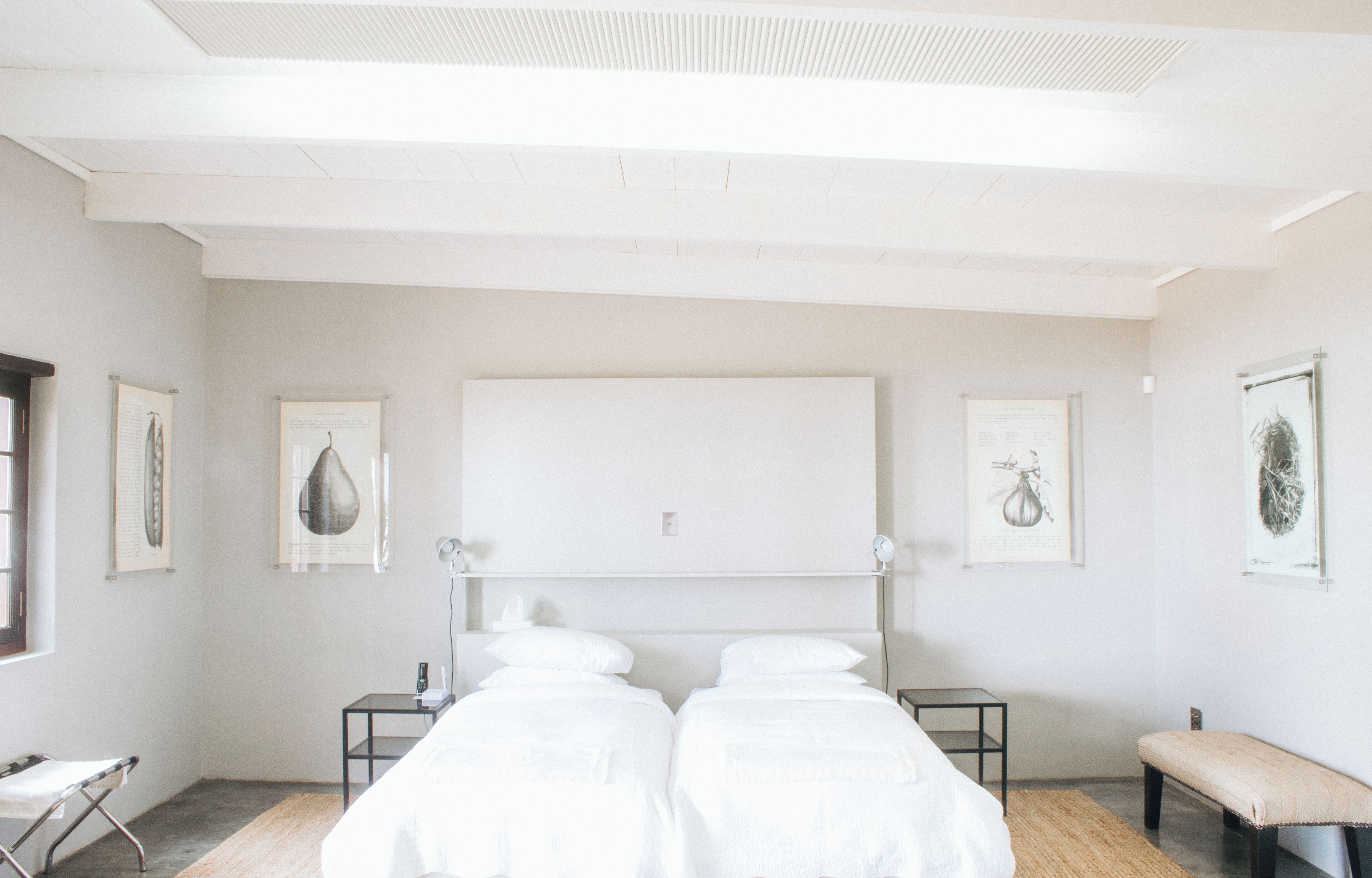 Studio Suite, 1 King Bed, Garden View | Hypo-allergenic bedding, minibar, in-room safe, iron/ironing board