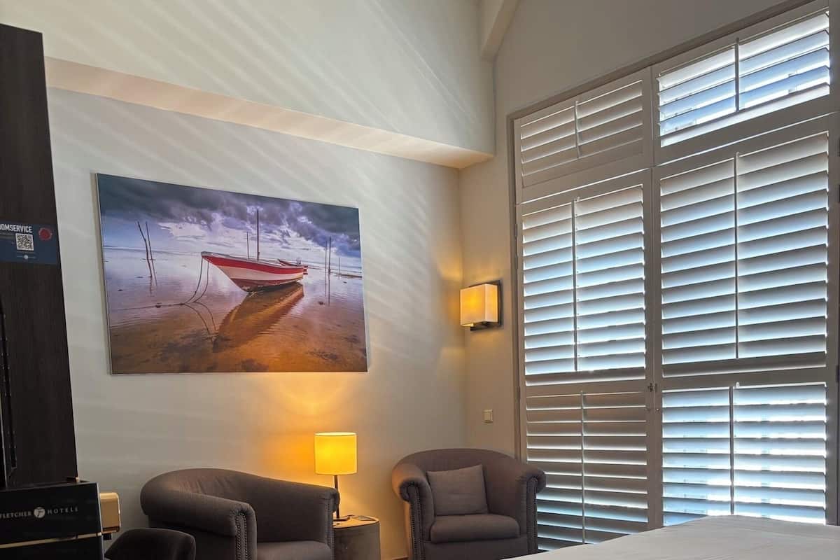 Suite, Lake View | Premium bedding, in-room safe, individually decorated