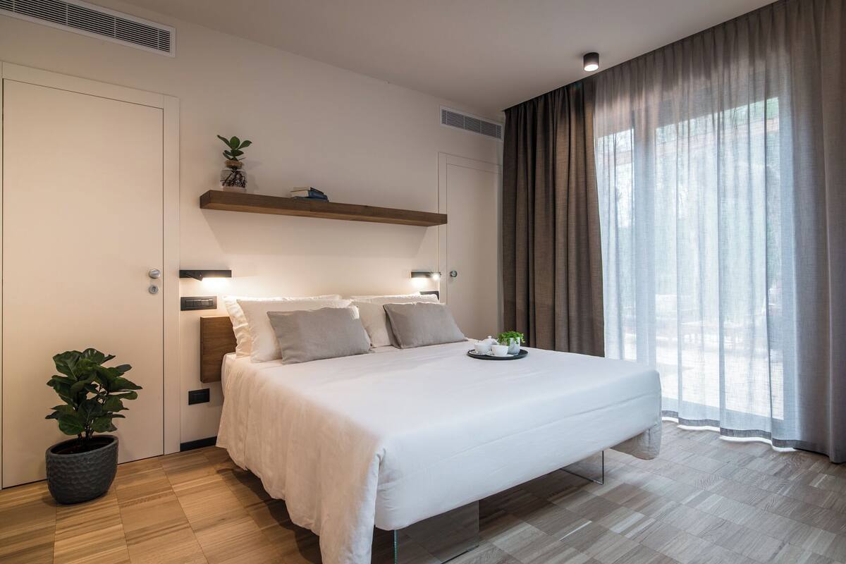 CECILIA | 1 phòng ngủ, minibar, két bảo mật tại phòng, bàn 