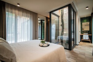 1 habitación, minibar, caja de seguridad en la habitación y escritorio 