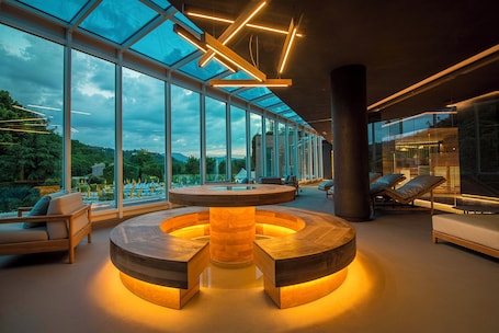 Couples treatment rooms, sauna, steam room, Turkish bath