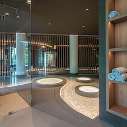 Salas de tratamiento para parejas, sauna y baño de vapor