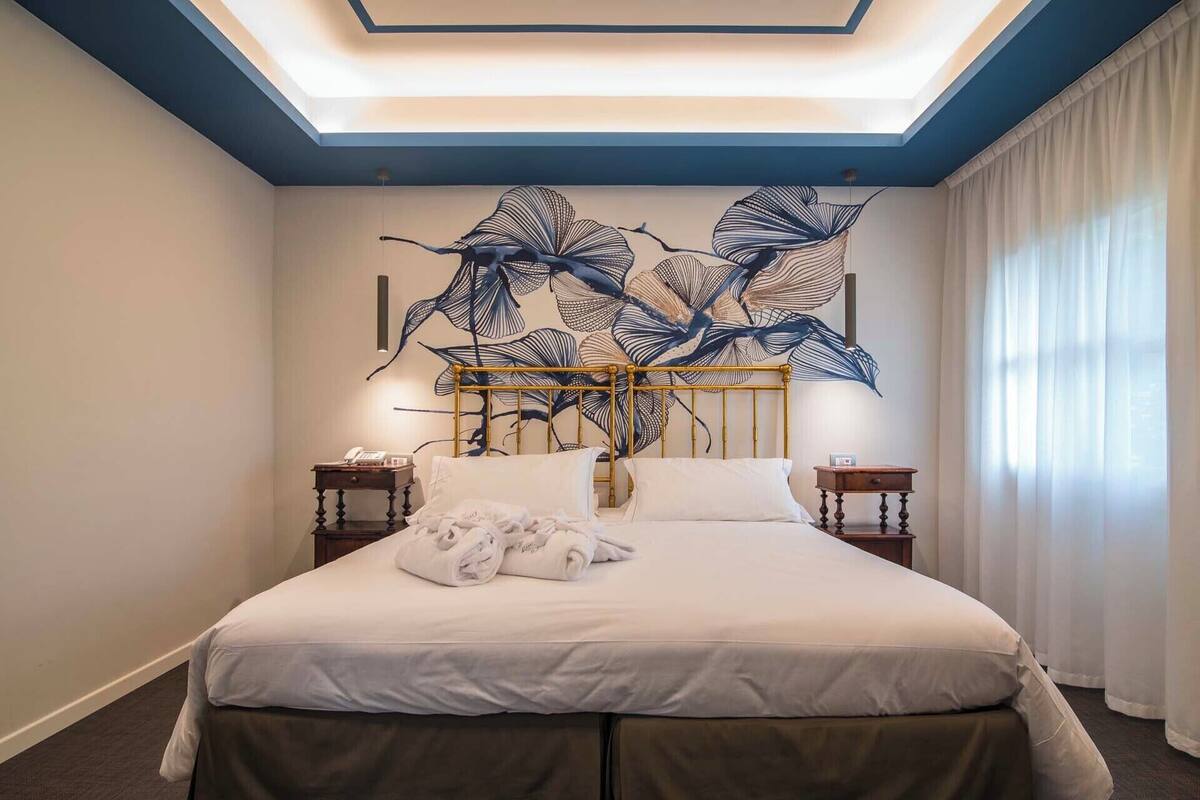 Phòng đôi hoặc 2 giường đơn có tầm nhìn toàn cảnh | 1 phòng ngủ, minibar, két bảo mật tại phòng, bàn 