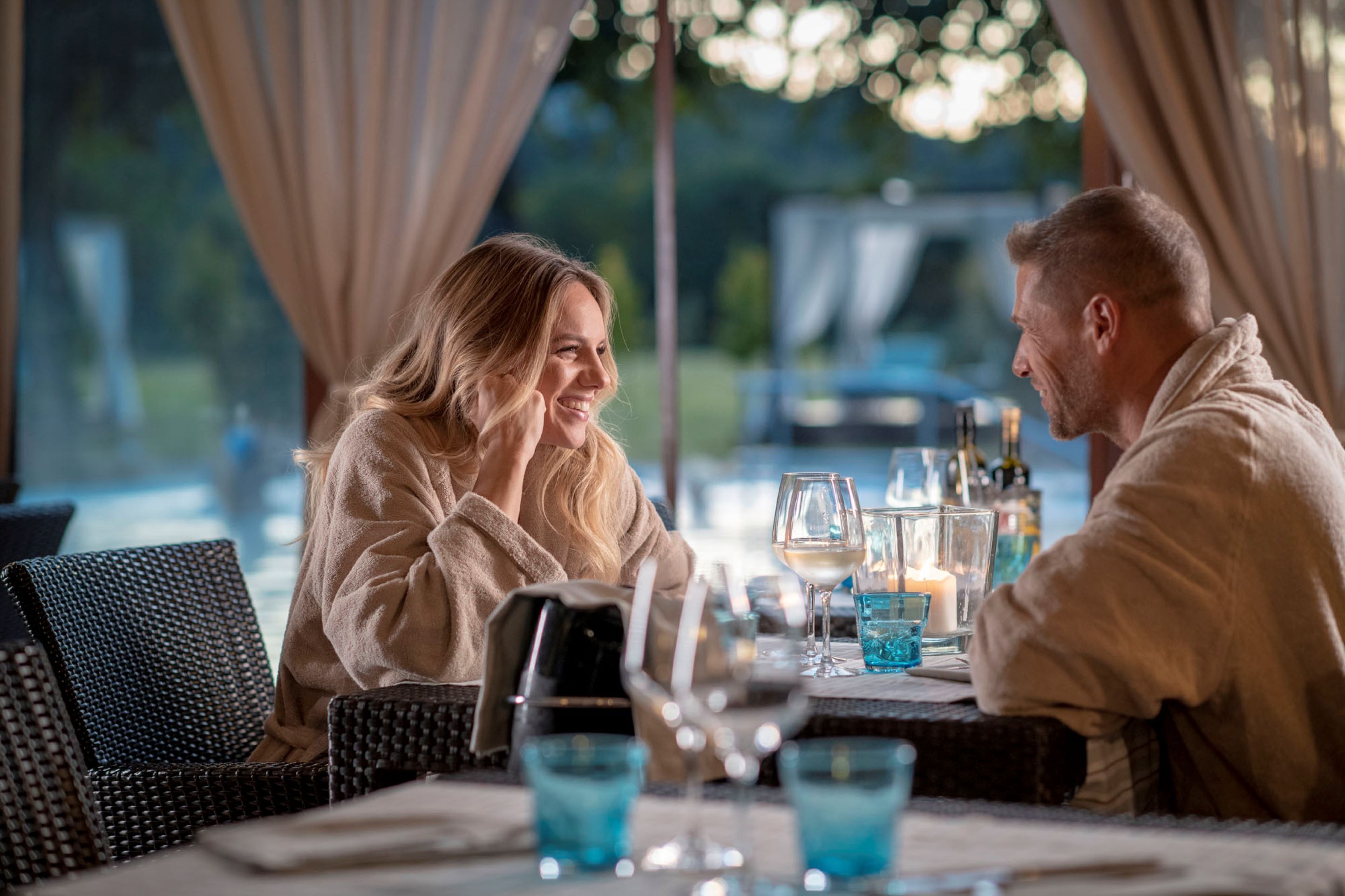 2 restaurants, breakfast, lunch, dinner served; italian cuisine