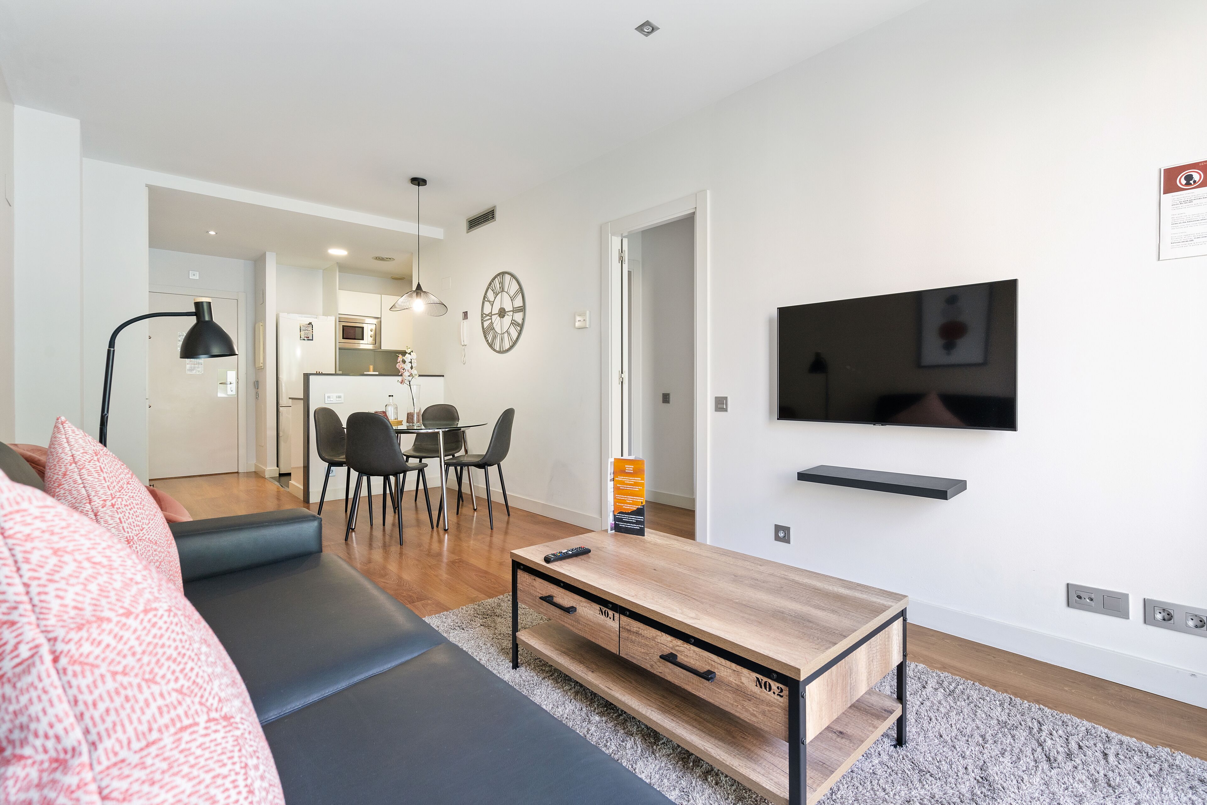 Standard Suite, 1 Bedroom | Living area | 32-inch flat-screen TV with satellite channels, LCD TV, DVD player