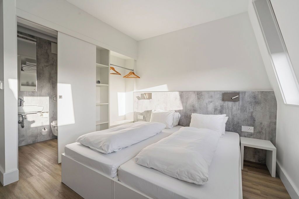 Double Room | 1 bedroom, premium bedding, pillow-top beds, desk