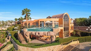Superior Room, Multiple Beds, Sea View (Farida Villa) | Egyptian cotton sheets, hypo-allergenic bedding, minibar, in-room safe