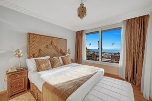 Egyptian cotton sheets, hypo-allergenic bedding, minibar, in-room safe - Royal Savoy Sharm El Sheikh (Sharm El Sheikh)