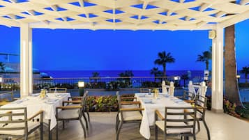 5 restaurants, breakfast, lunch, dinner served; Mediterranean cuisine