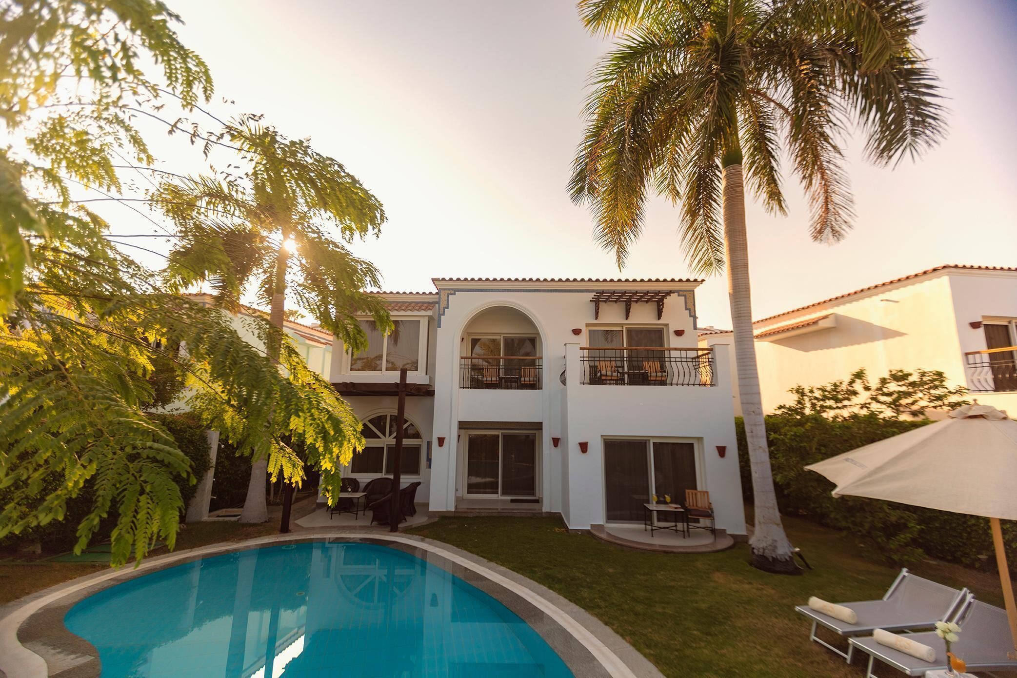 Superior-Zimmer, Mehrere Betten, Meerblick (Giza Villa) | Bettwäsche aus ägyptischer Baumwolle, Allergikerbettwaren, Minibar