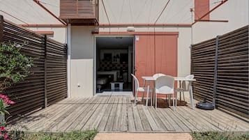Casa, 2 habitaciones | Terraza o patio