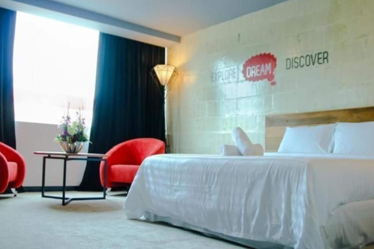 Deluxe Room, 1 King Bed