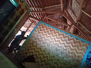 Basic Double Room Single Use, Beach View | Desk, travel cot, bed sheets - Masipai Guest House (Tingwon Island)