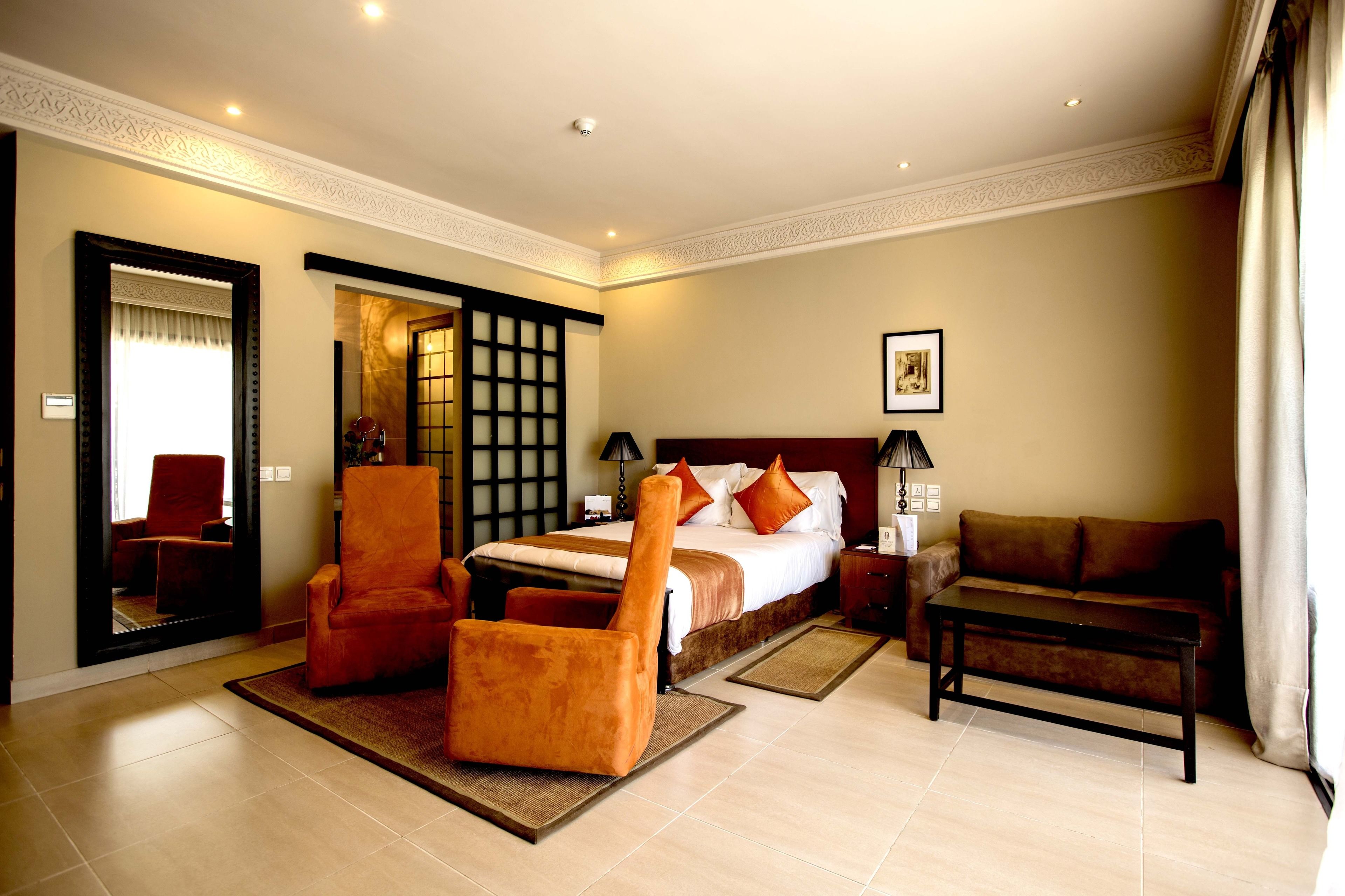 Ropa de cama de alta calidad y minibar 