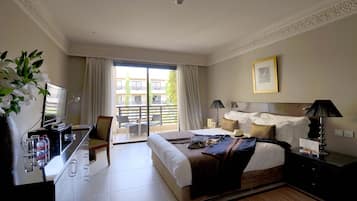 Premium bedding, minibar, in-room safe, desk