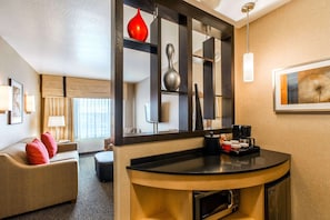 Suite, 1 King Bed with Sofa bed, Accessible, Non Smoking | Pillowtop beds, desk, laptop workspace, iron/ironing board - Cambria Hotel Rapid City near Mount Rushmore (Rapid City)