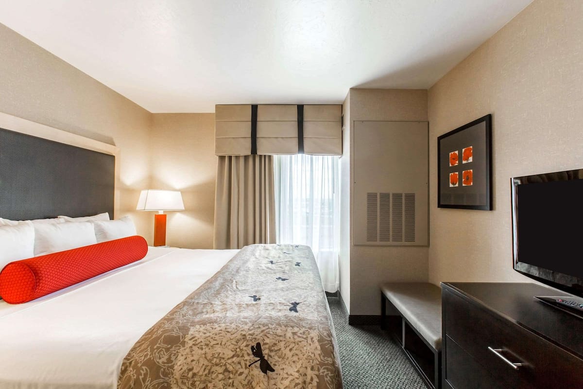 Pillow-top beds, desk, laptop workspace, iron/ironing board