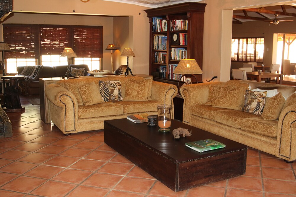 Bagatelle Kalahari Game Ranch by null