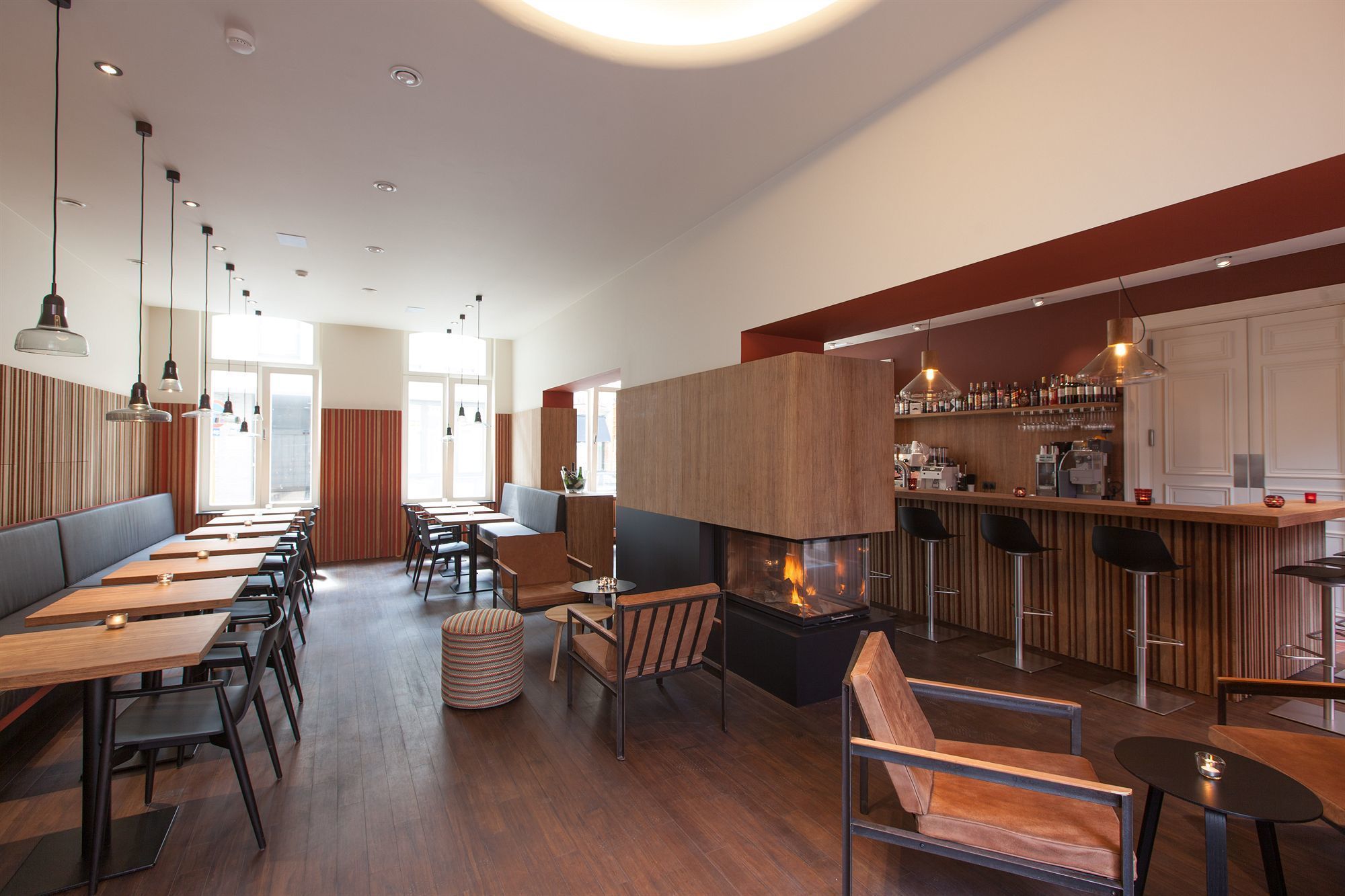 daily continental breakfast (eur 16.5 per person)